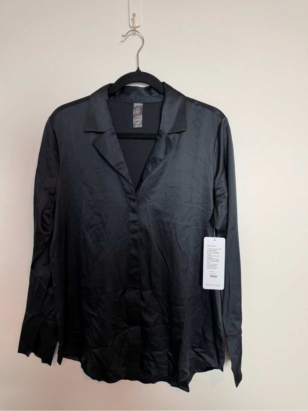 Rhône party blouse Black Satin Button-Front Shirt